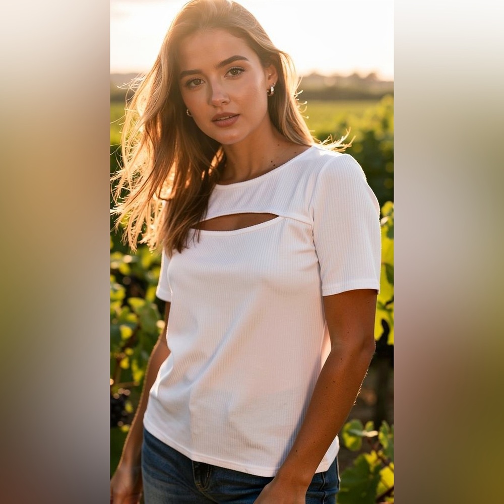 BiBi White Cut-Out Short Sleeve Tee